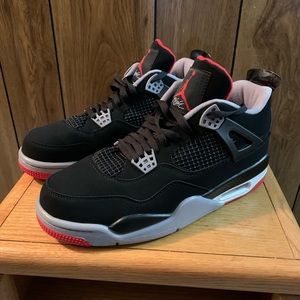 AIR JORDAN 4 RETRO SIZE 10 { NWOT }